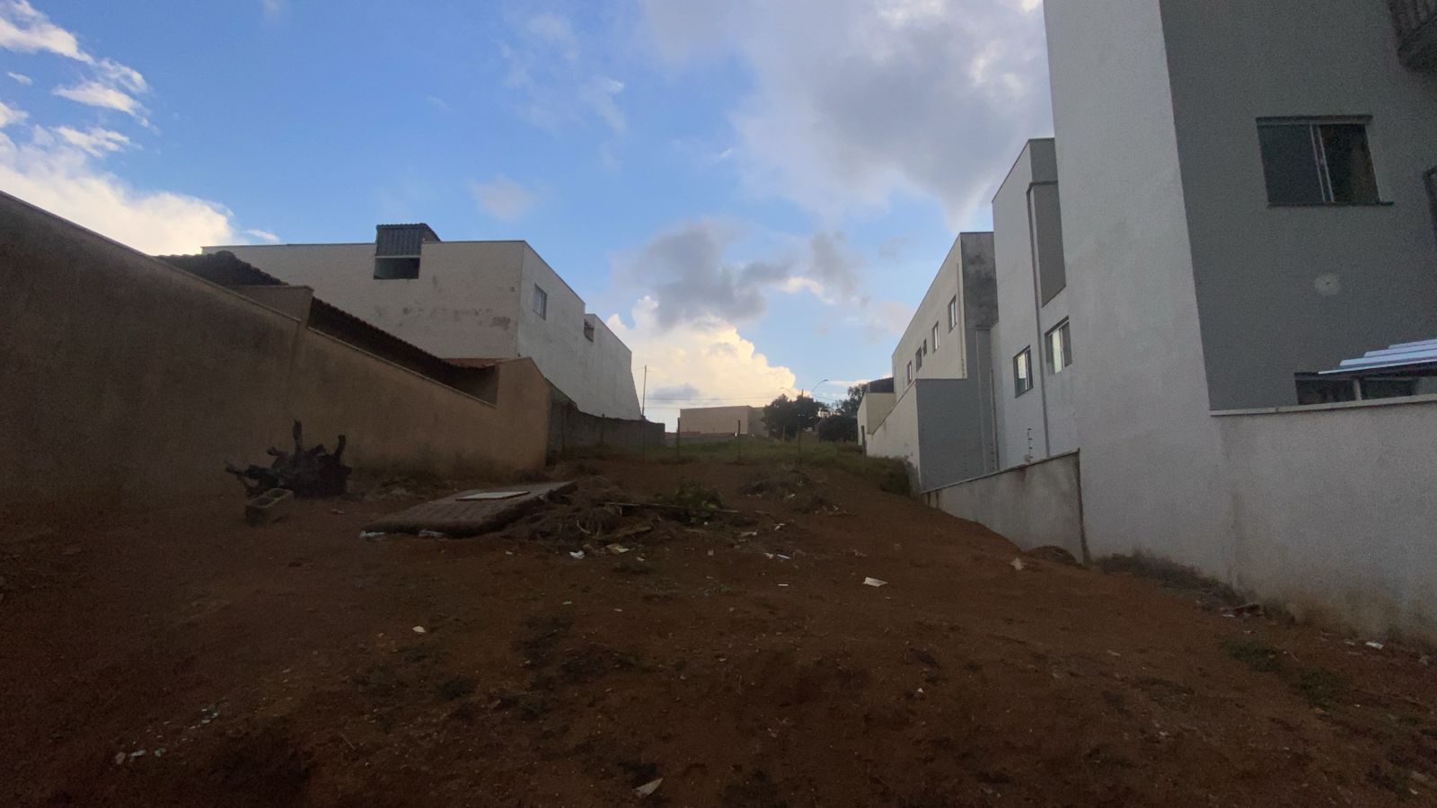 Lote a venda no Bairro Pão de açúcar POUSO ALEGRE – MG