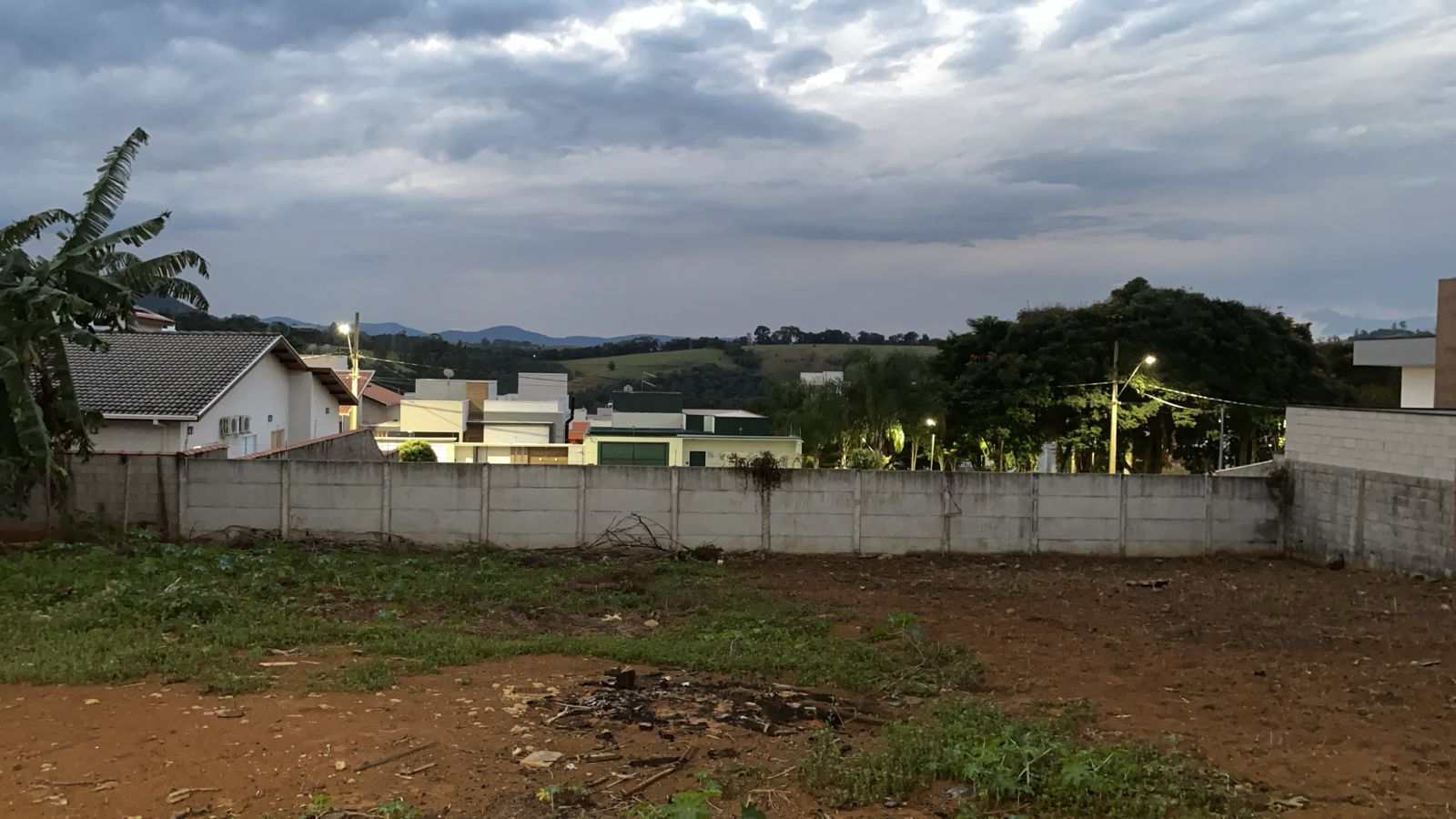 Lote a venda no bairro Buritis – POUSO ALEGRE